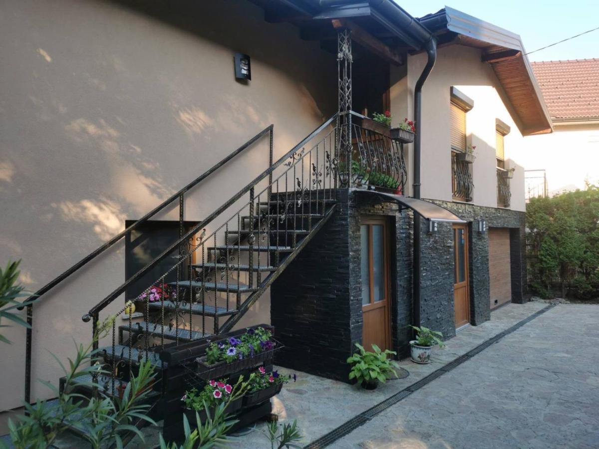 House Leyla Hotel Bihać Eksteriør billede